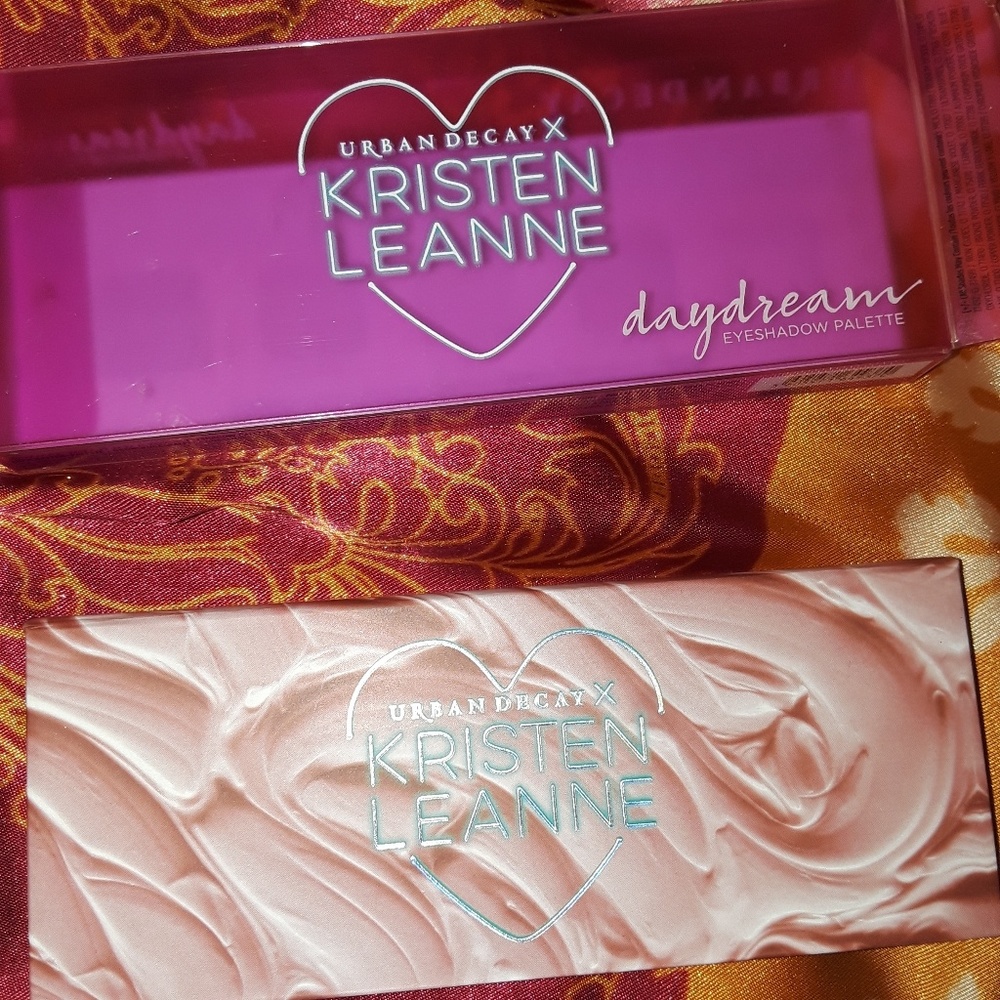 Kristen Leanne and Urban Decay eyeshadow palette